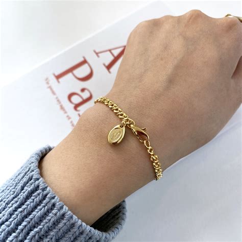 celine triomphe bracelet